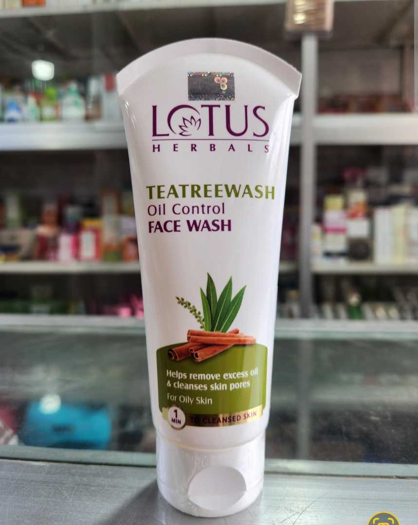 Lotus,Herbals,TEATREEWASH,Tea,Tree,&,Cinnamon,Anti-Acne,Oil,Control,Face,Wash,120ml